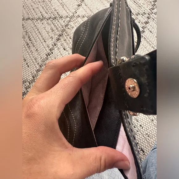 Coach Soho black wristlet/wallet. - Picture 6 of 9